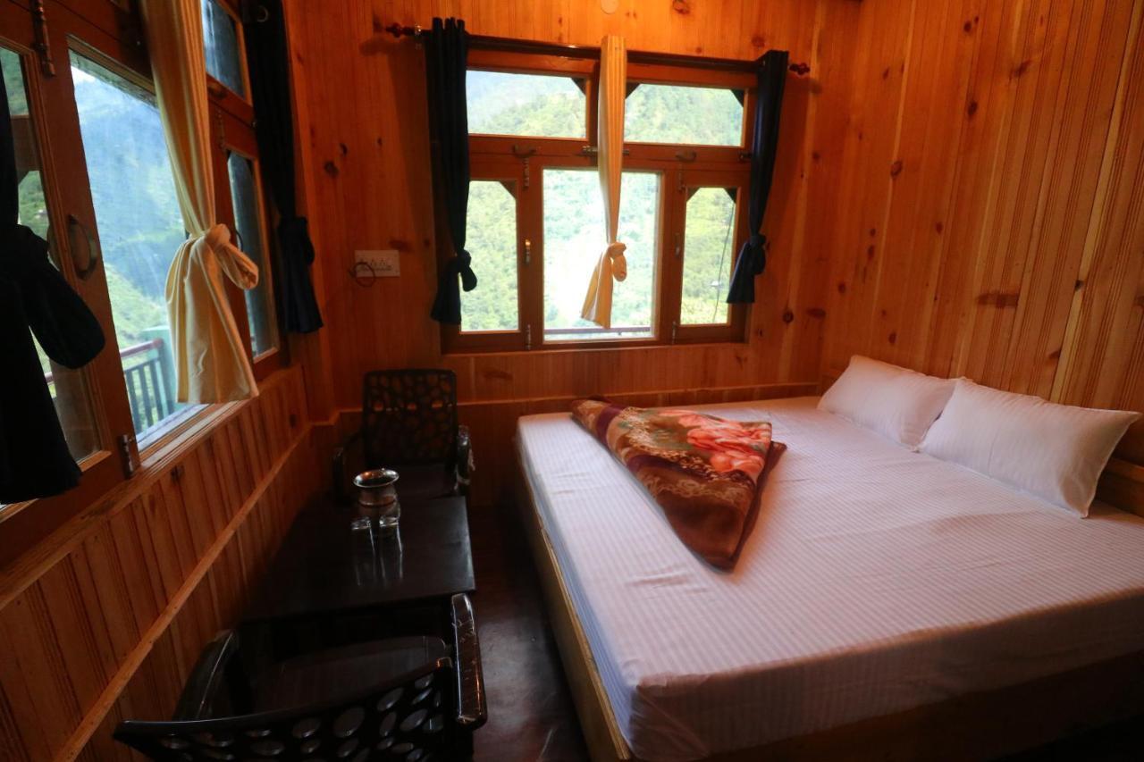 Tirthan Hilltop Home Stay Banjar Ngoại thất bức ảnh