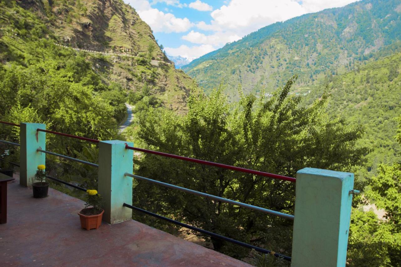 Tirthan Hilltop Home Stay Banjar Ngoại thất bức ảnh