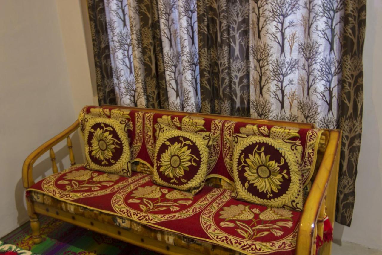 Tirthan Hilltop Home Stay Banjar Ngoại thất bức ảnh