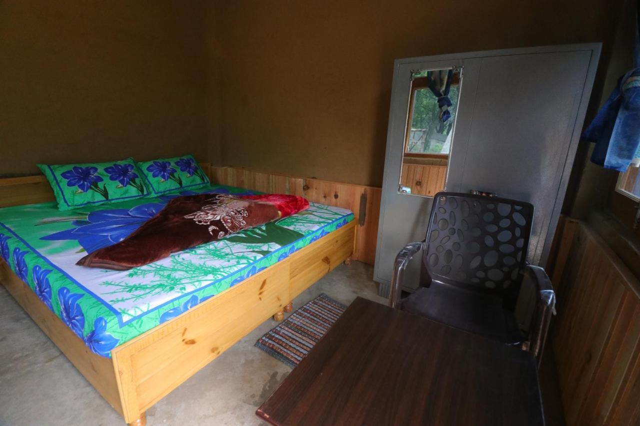Tirthan Hilltop Home Stay Banjar Ngoại thất bức ảnh